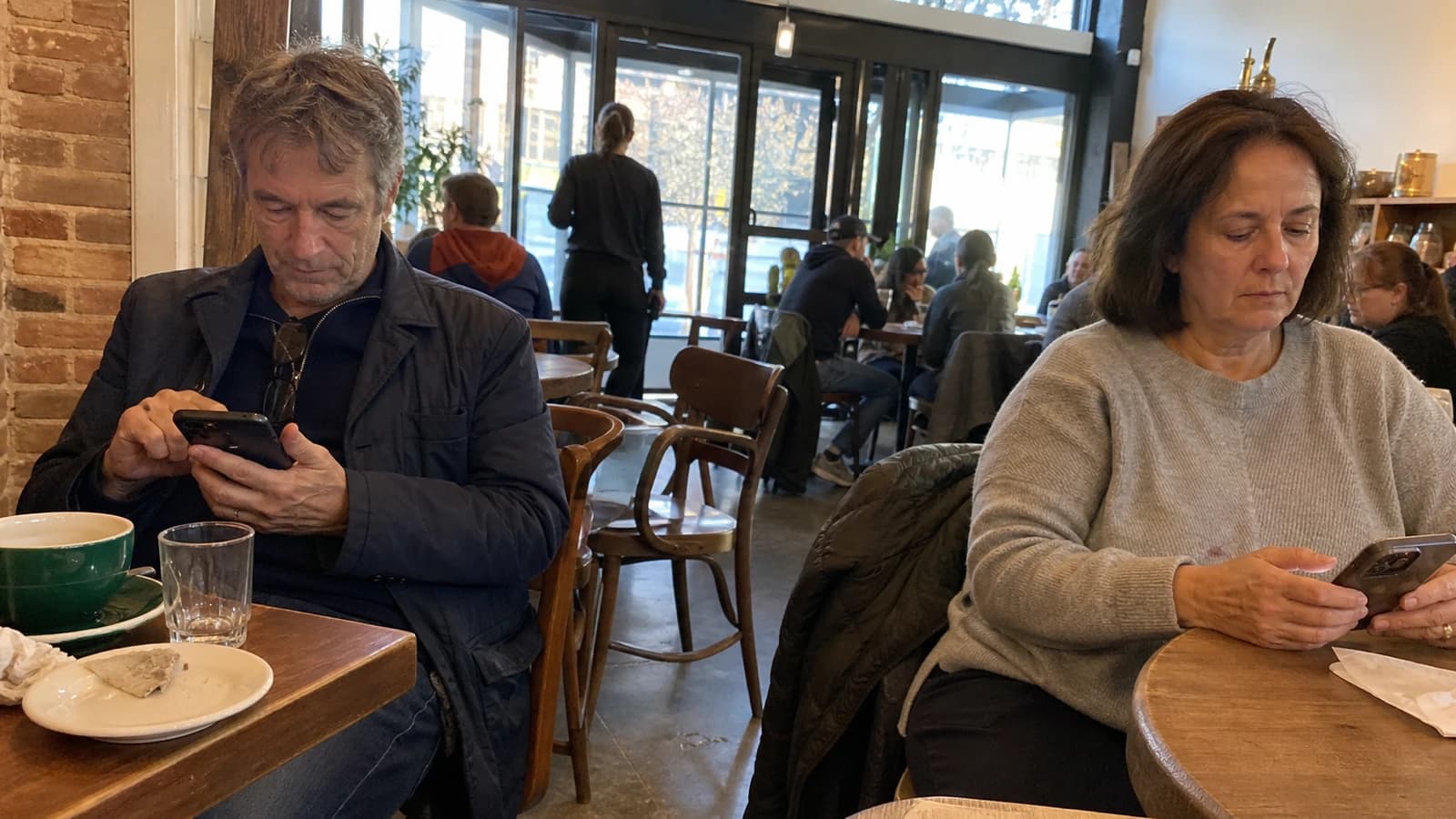 Hinge for Over 50: Is It a Good Dating App for Mature Singles in 2026?